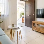 Pink Torreblanca Apartment